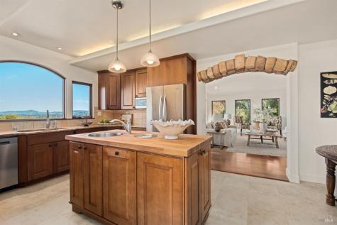 2405 Lewis Drive Sebastopol CA 95472