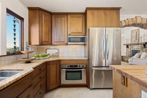 2405 Lewis Drive Sebastopol CA 95472