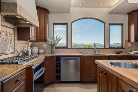 2405 Lewis Drive Sebastopol CA 95472