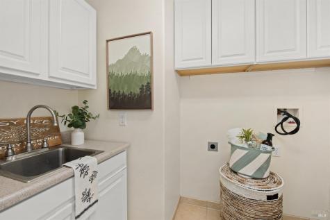 2405 Lewis Drive Sebastopol CA 95472