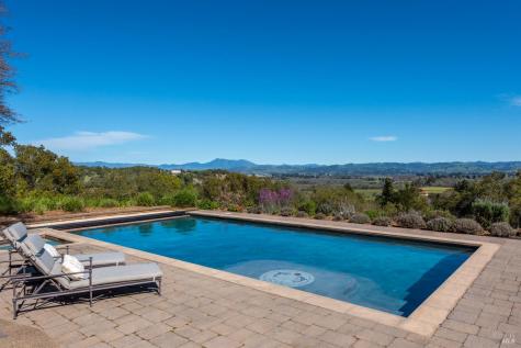 2405 Lewis Drive Sebastopol CA 95472