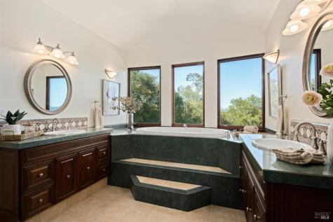 2405 Lewis Drive Sebastopol CA 95472