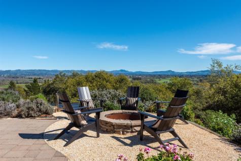 2405 Lewis Drive Sebastopol CA 95472