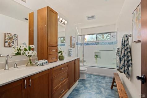 2405 Lewis Drive Sebastopol CA 95472