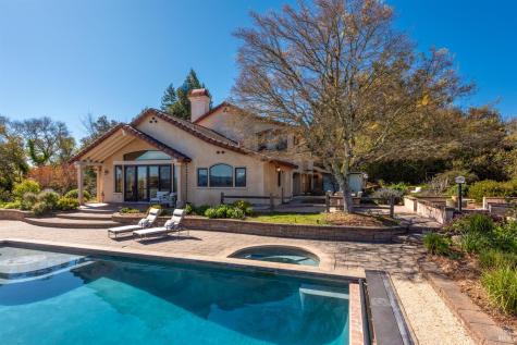 2405 Lewis Drive Sebastopol CA 95472