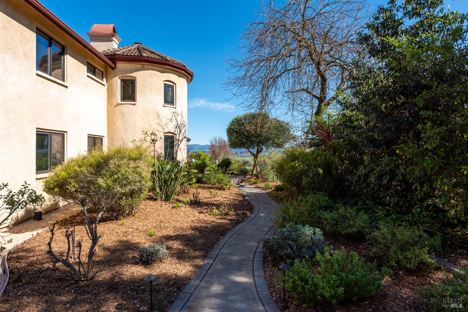 2405 Lewis Drive Sebastopol CA 95472