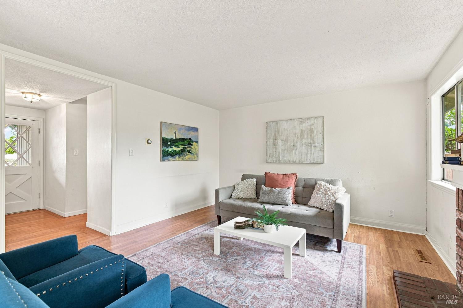2217 Cheyenne Drive Santa Rosa CA 95405
