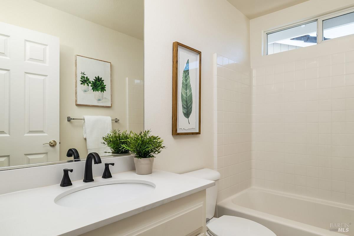 7538 13th Hole Drive Windsor CA 95492
