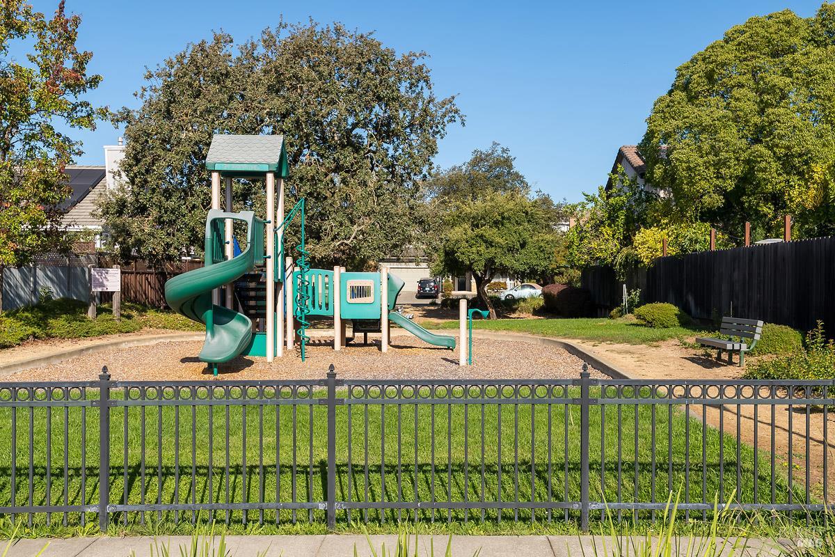 7538 13th Hole Drive Windsor CA 95492