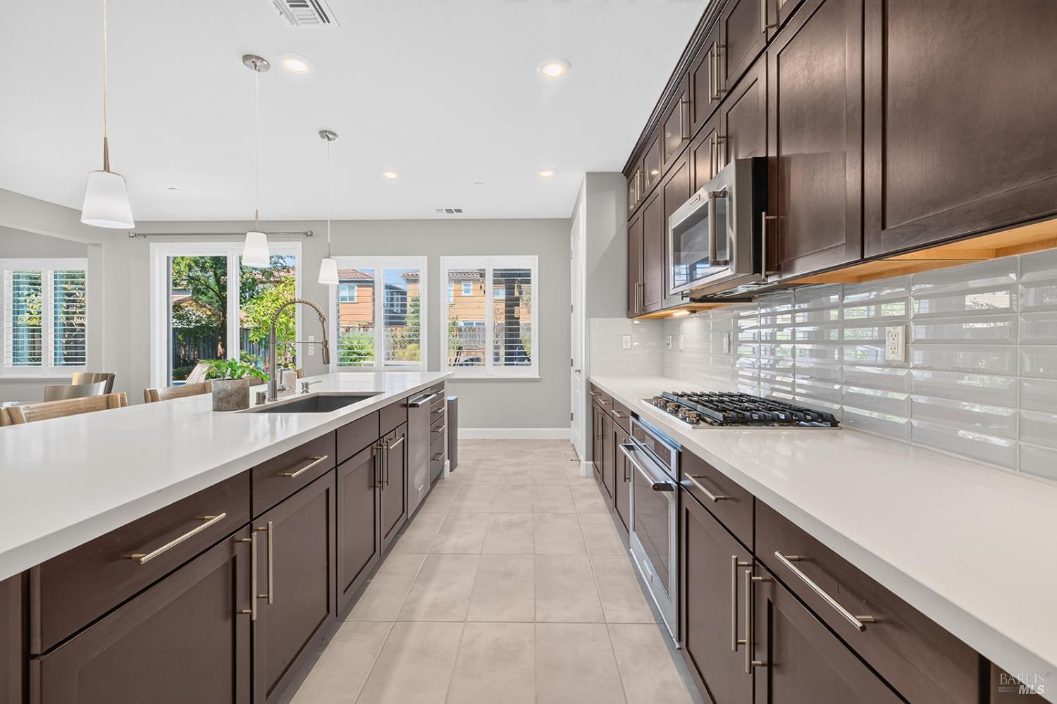 1818 Kyle Place Rohnert Park CA 94928