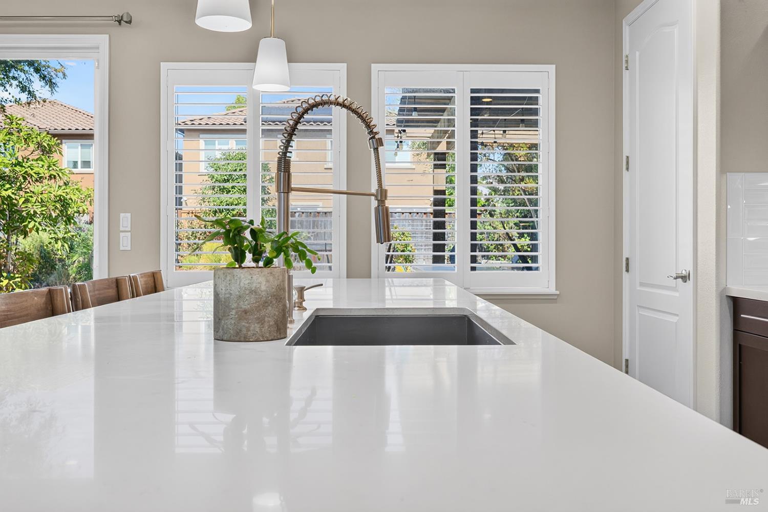 1818 Kyle Place Rohnert Park CA 94928