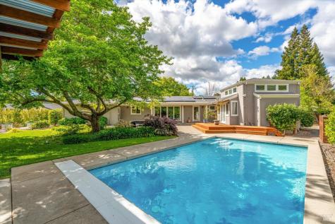 960 Lark Avenue Sonoma CA 95476