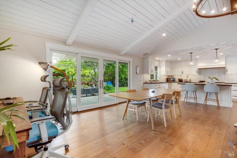 960 Lark Avenue Sonoma CA 95476