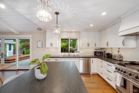 960 Lark Avenue Sonoma CA 95476