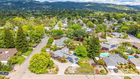 960 Lark Avenue Sonoma CA 95476