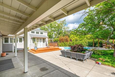 960 Lark Avenue Sonoma CA 95476