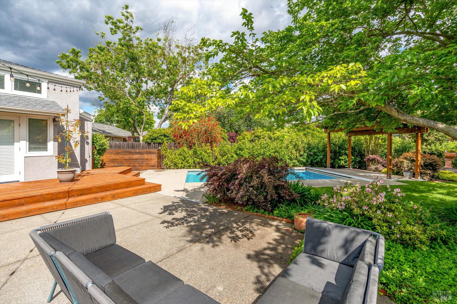 960 Lark Avenue Sonoma CA 95476