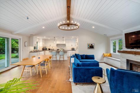 960 Lark Avenue Sonoma CA 95476