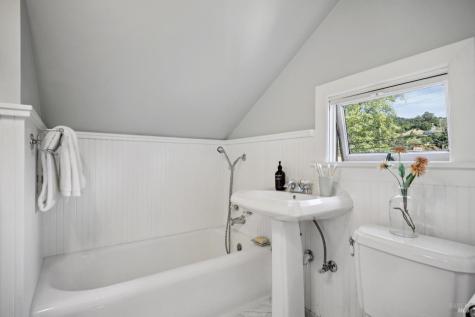 22 Clyde Avenue San Rafael CA 94901