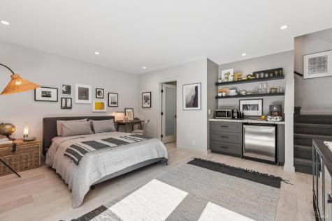 22 Clyde Avenue San Rafael CA 94901