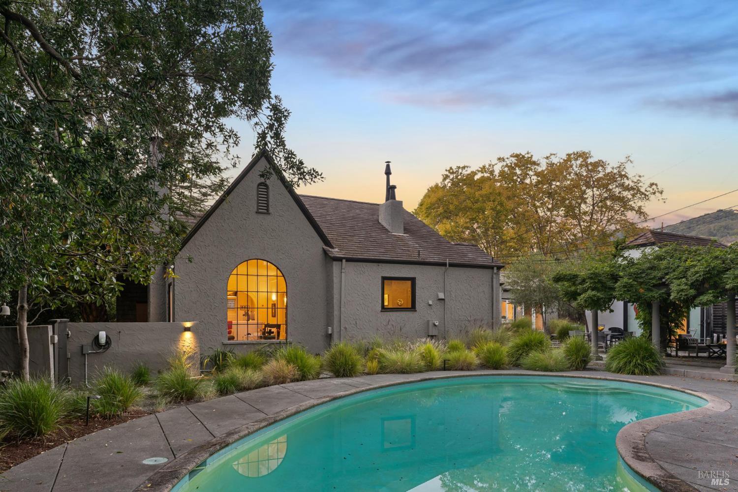 22 Clyde Avenue San Rafael CA 94901