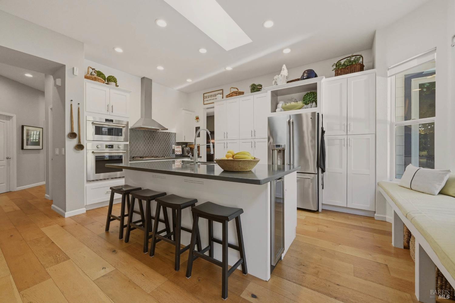 806 Chiles Avenue St. Helena CA 94574