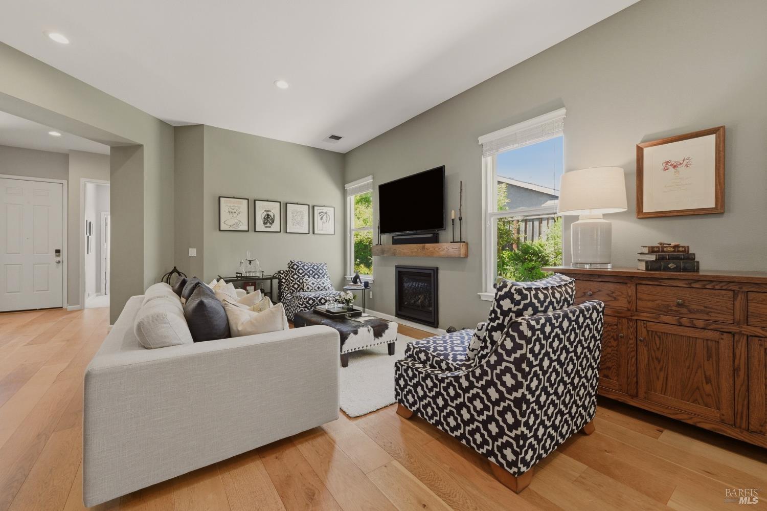 806 Chiles Avenue St. Helena CA 94574