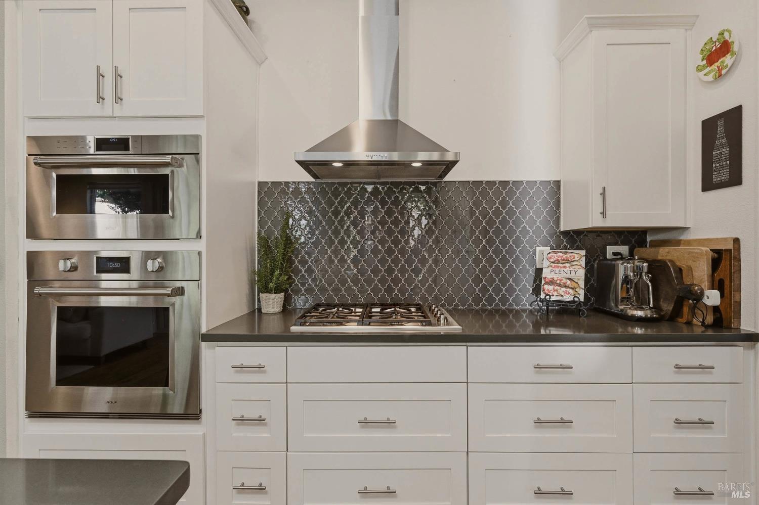 806 Chiles Avenue St. Helena CA 94574