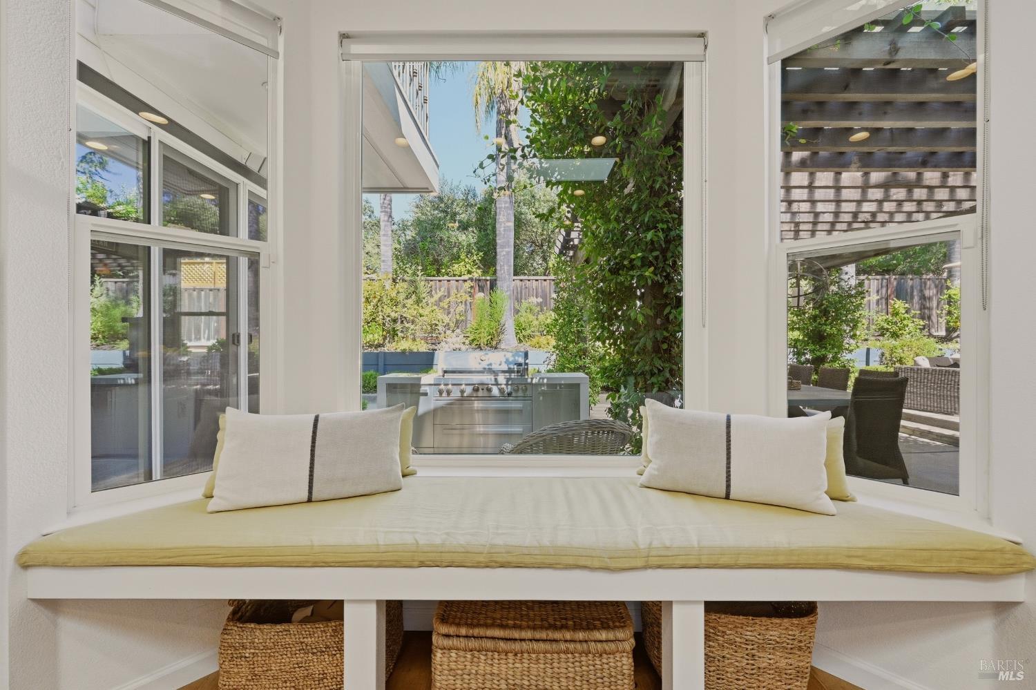 806 Chiles Avenue St. Helena CA 94574