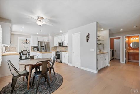 1814 Heather Lane Petaluma CA 94954