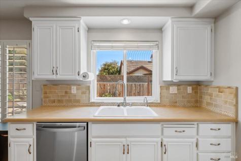 1814 Heather Lane Petaluma CA 94954