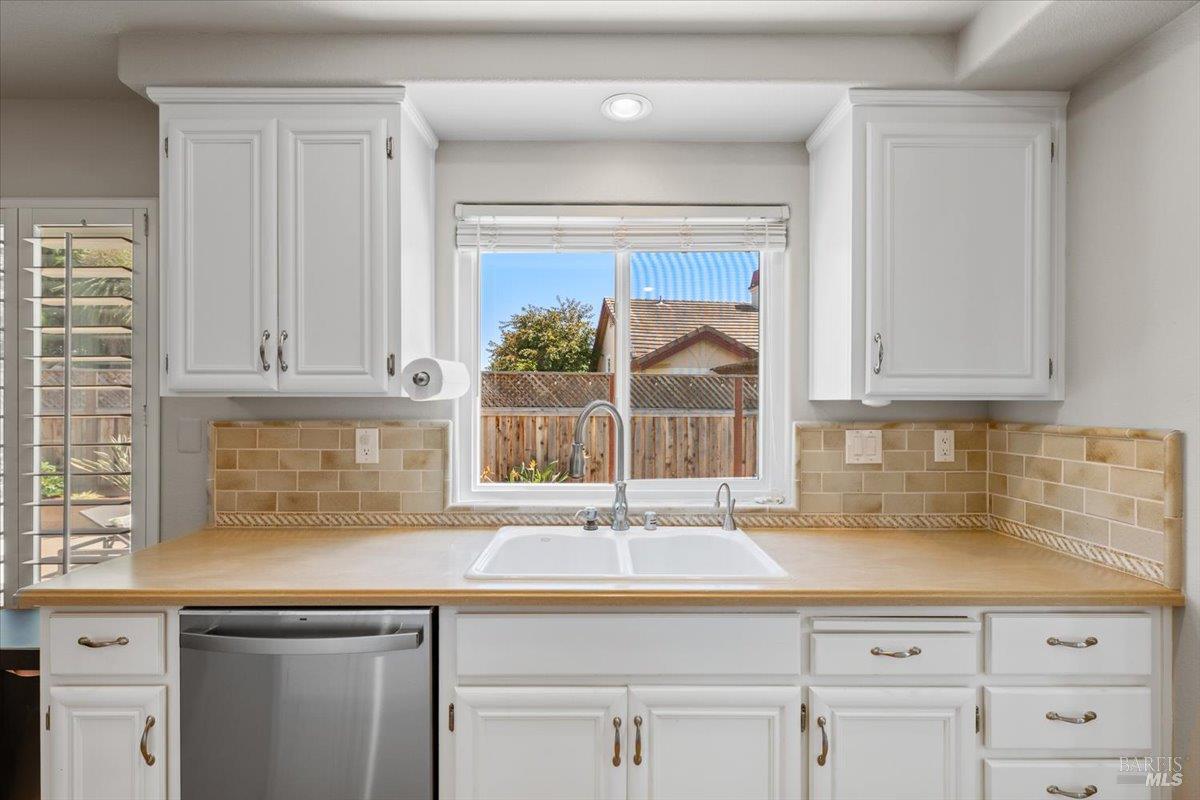 1814 Heather Lane Petaluma CA 94954