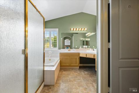 1814 Heather Lane Petaluma CA 94954