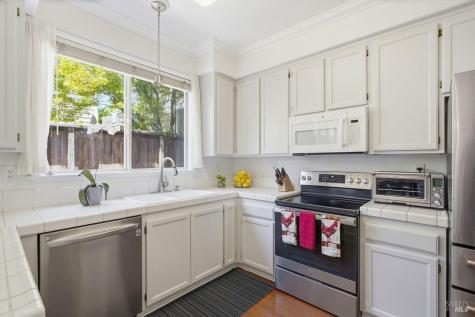 1121 Brighton View Circle Petaluma CA 94952