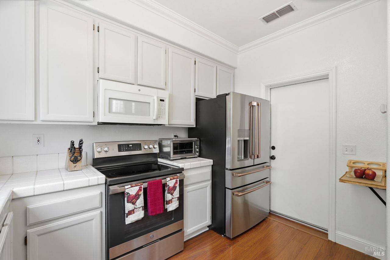 1121 Brighton View Circle Petaluma CA 94952