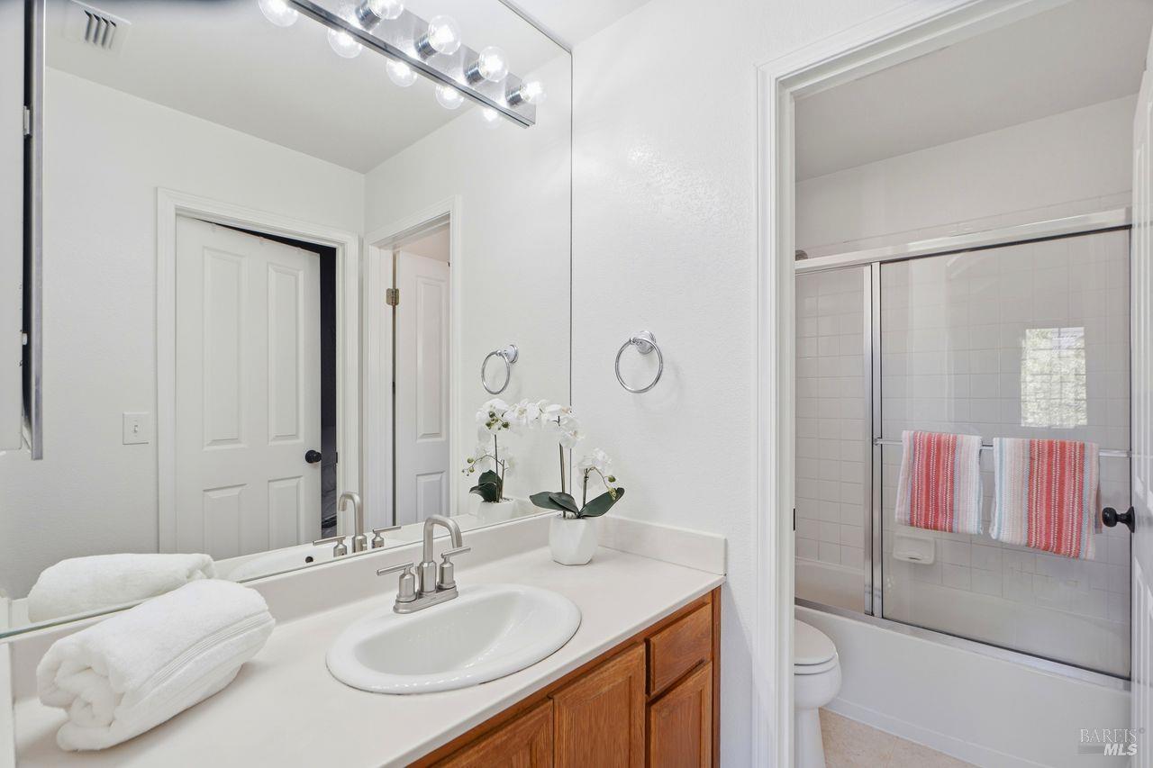 1121 Brighton View Circle Petaluma CA 94952