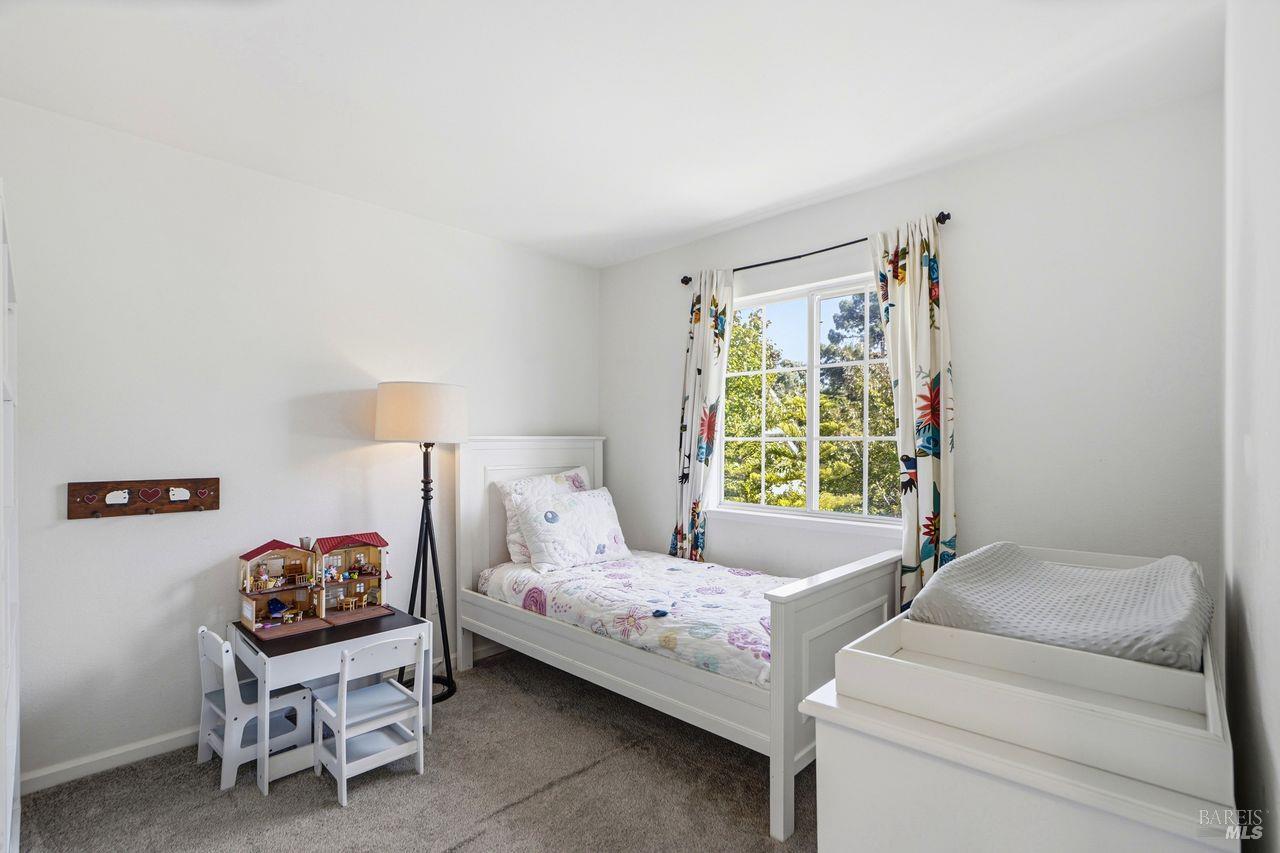1121 Brighton View Circle Petaluma CA 94952