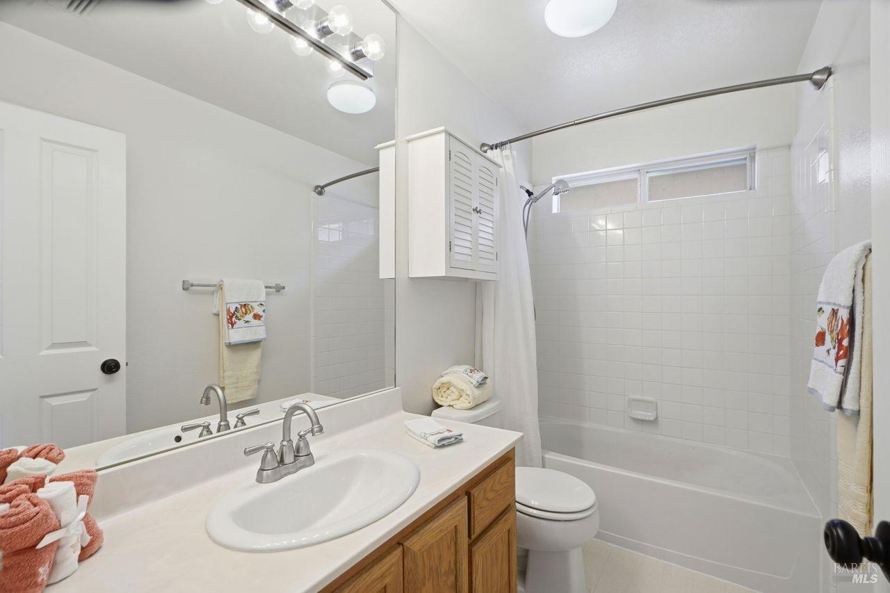 1121 Brighton View Circle Petaluma CA 94952