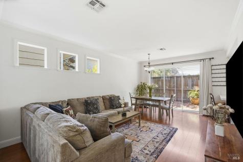 1121 Brighton View Circle Petaluma CA 94952
