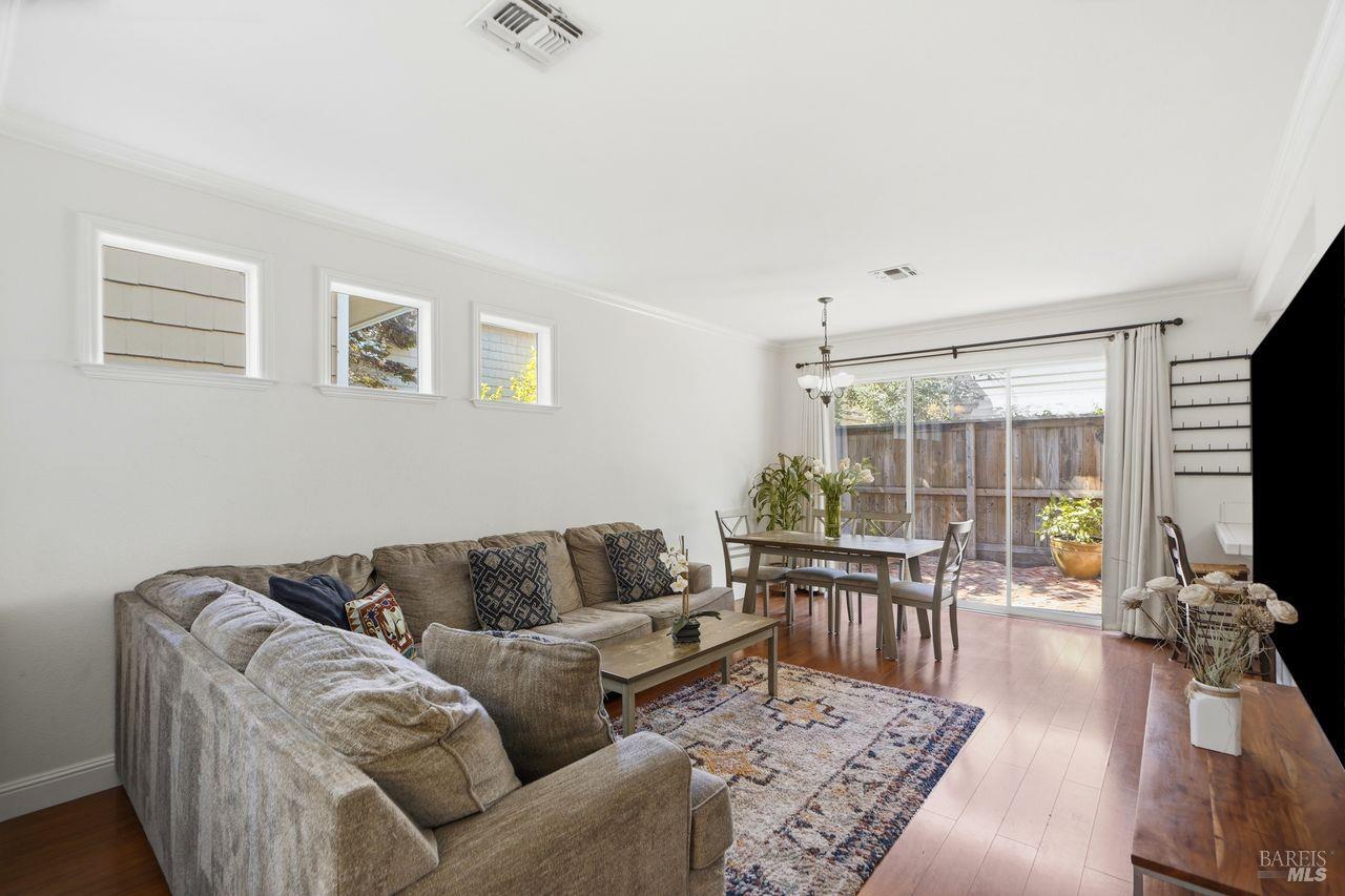 1121 Brighton View Circle Petaluma CA 94952