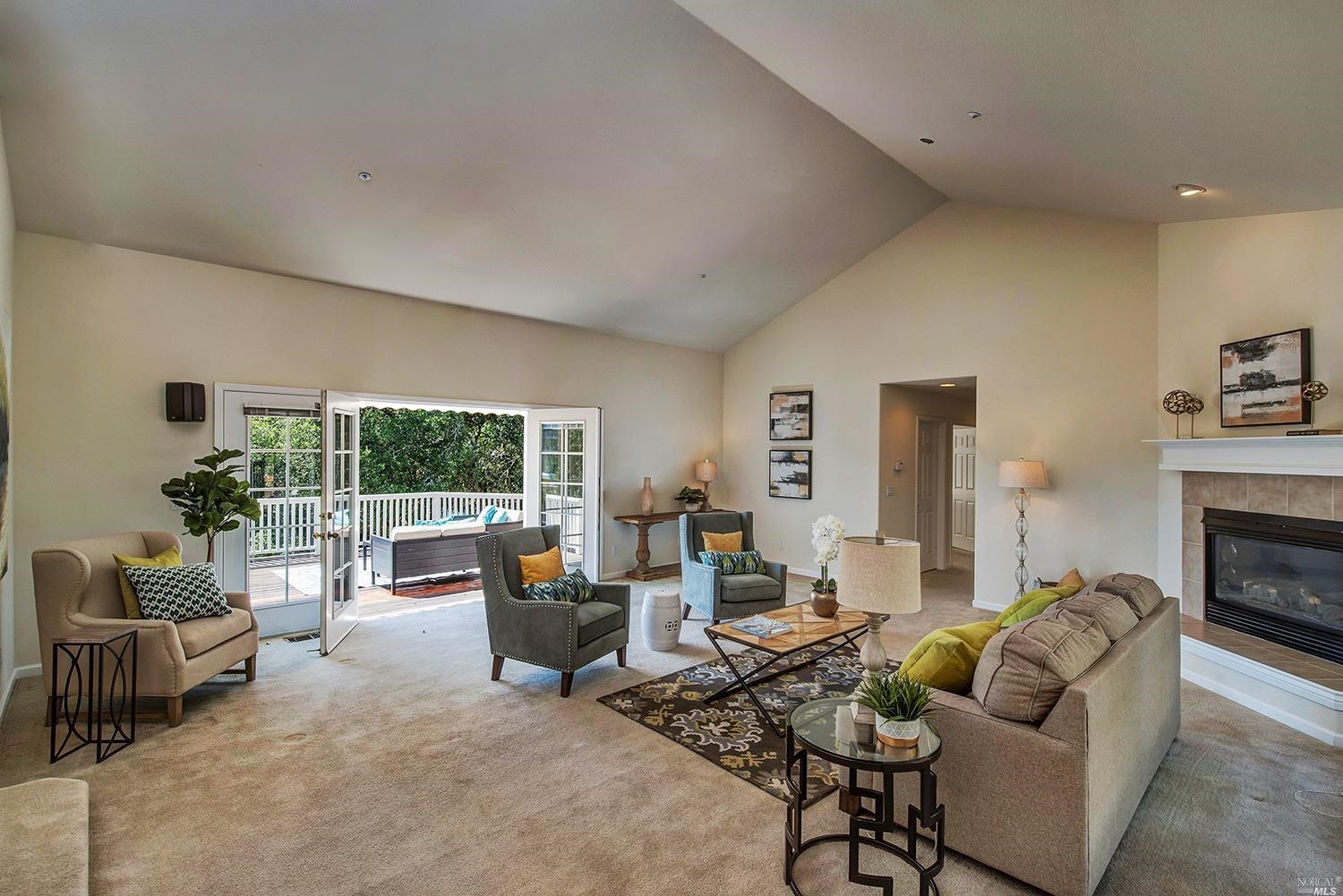 128 Village Oaks Court Healdsburg CA 95448