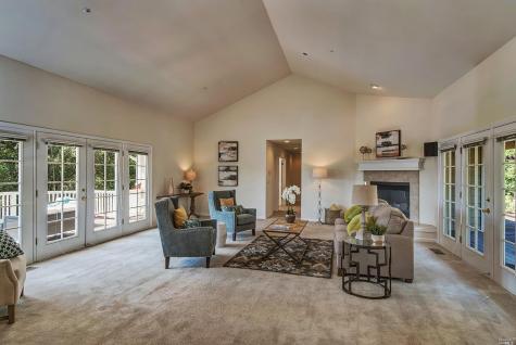 128 Village Oaks Court Healdsburg CA 95448