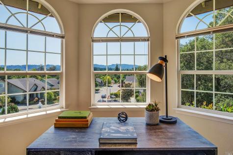 128 Village Oaks Court Healdsburg CA 95448