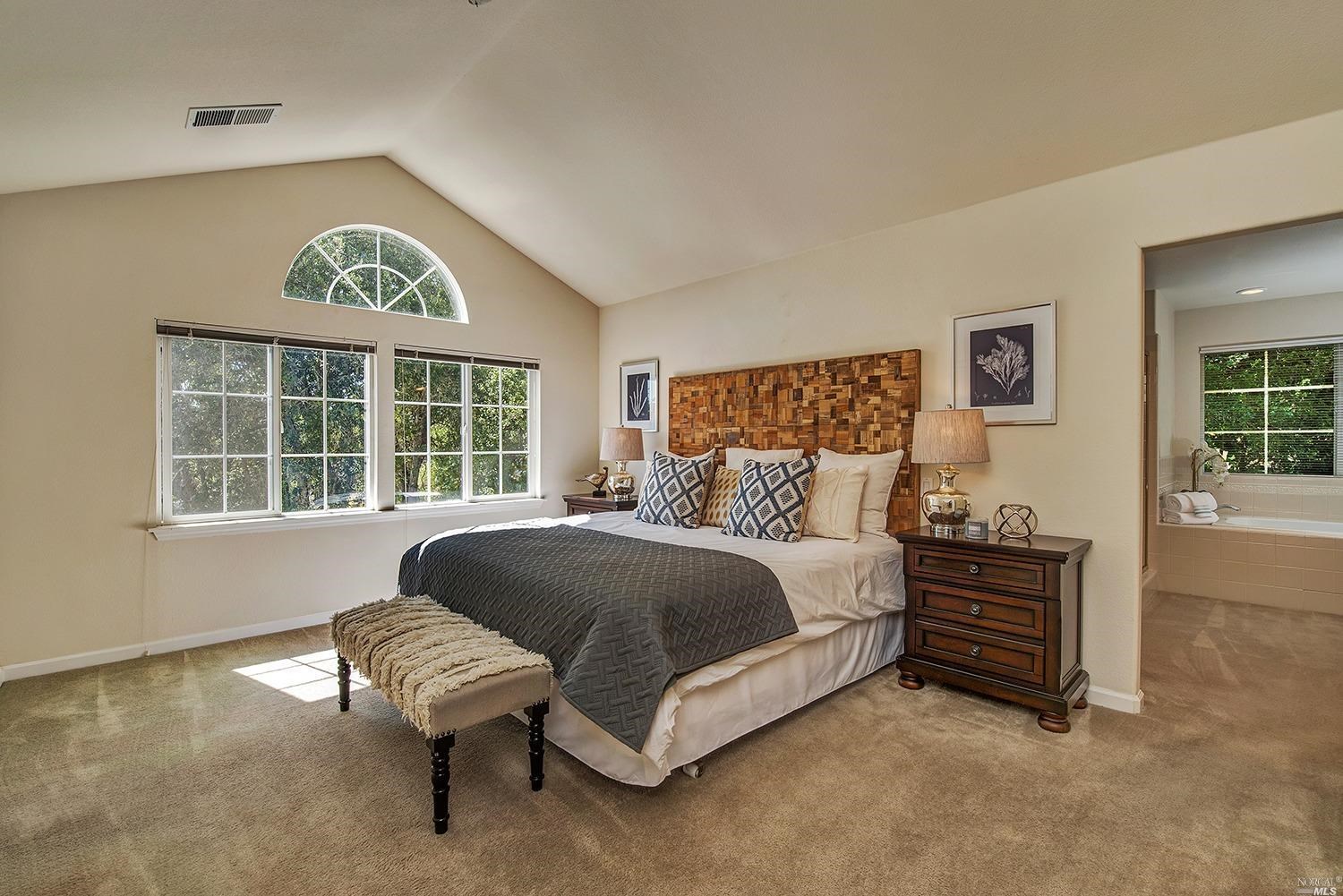 128 Village Oaks Court Healdsburg CA 95448