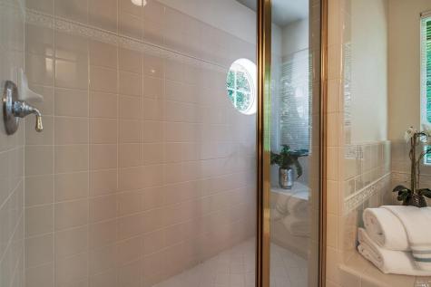 128 Village Oaks Court Healdsburg CA 95448