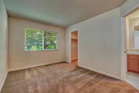 128 Village Oaks Court Healdsburg CA 95448