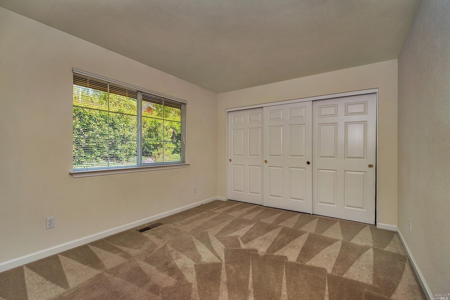 128 Village Oaks Court Healdsburg CA 95448