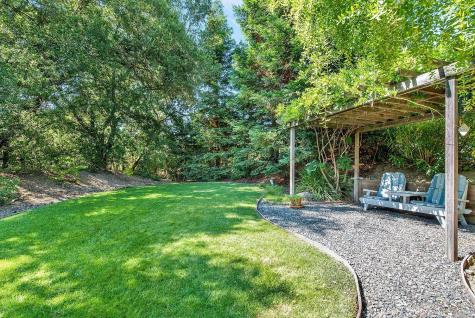 128 Village Oaks Court Healdsburg CA 95448