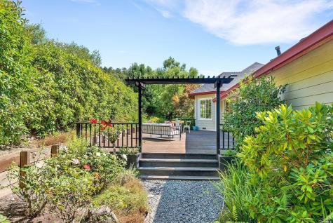 128 Village Oaks Court Healdsburg CA 95448