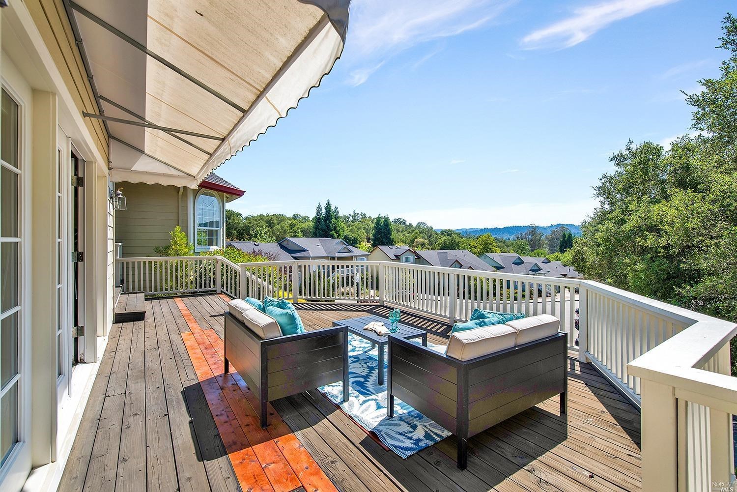 128 Village Oaks Court Healdsburg CA 95448